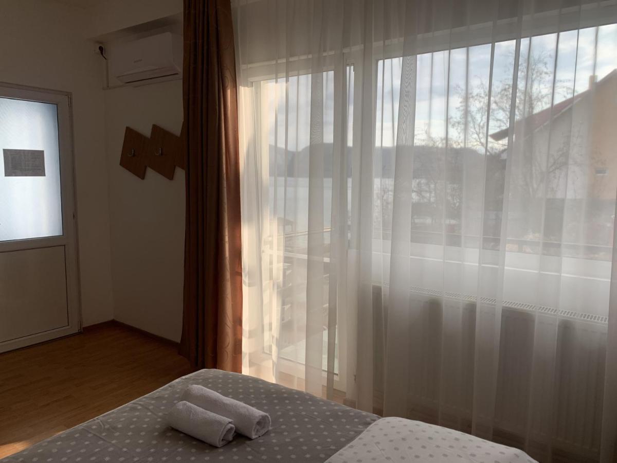 Casa Ana Serena Ieşelniţa エクステリア 写真
